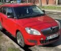 Красный Шкода Фабия, объемом двигателя 1.2 л и пробегом 270 тыс. км за 3700 $, фото 1 на Automoto.ua
