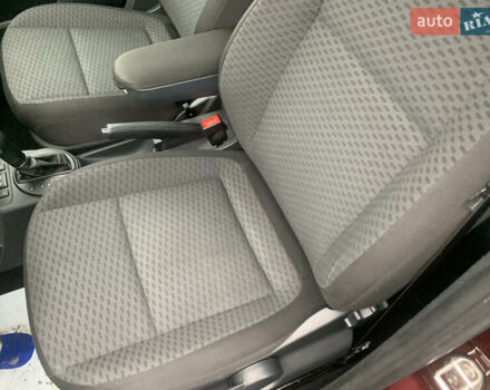 Красный Шкода Фабия, объемом двигателя 1.2 л и пробегом 222 тыс. км за 7800 $, фото 23 на Automoto.ua