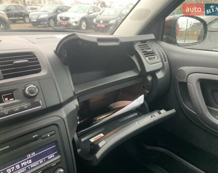 Красный Шкода Фабия, объемом двигателя 1.2 л и пробегом 222 тыс. км за 7800 $, фото 39 на Automoto.ua