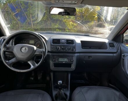 Червоний Шкода Фабія, об'ємом двигуна 1.2 л та пробігом 300 тис. км за 4200 $, фото 15 на Automoto.ua