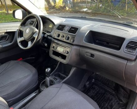 Червоний Шкода Фабія, об'ємом двигуна 1.2 л та пробігом 300 тис. км за 4200 $, фото 16 на Automoto.ua