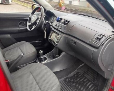 Червоний Шкода Фабія, об'ємом двигуна 1.4 л та пробігом 216 тис. км за 4700 $, фото 6 на Automoto.ua