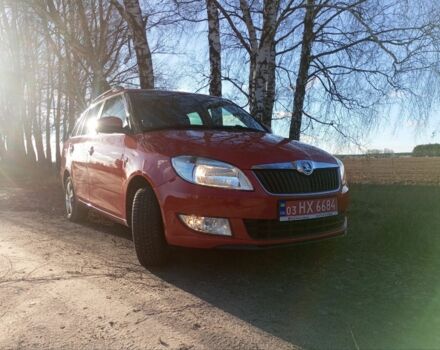 Красный Шкода Фабия, объемом двигателя 0 л и пробегом 235 тыс. км за 7800 $, фото 2 на Automoto.ua