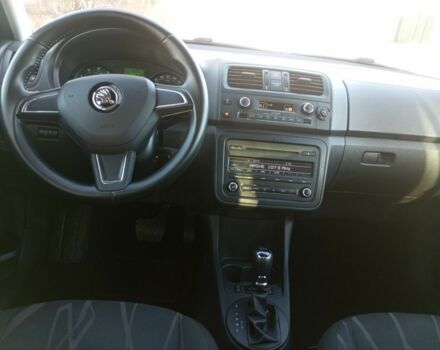 Красный Шкода Фабия, объемом двигателя 0 л и пробегом 235 тыс. км за 7800 $, фото 4 на Automoto.ua