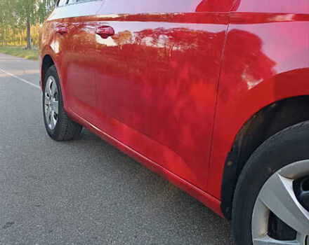 Красный Шкода Фабия, объемом двигателя 1 л и пробегом 258 тыс. км за 6400 $, фото 1 на Automoto.ua