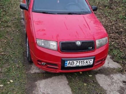 Красный Шкода Фабия, объемом двигателя 1.4 л и пробегом 180 тыс. км за 3700 $, фото 1 на Automoto.ua
