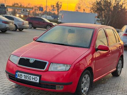 Красный Шкода Фабия, объемом двигателя 1.4 л и пробегом 227 тыс. км за 2700 $, фото 1 на Automoto.ua