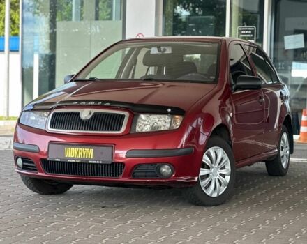 Красный Шкода Фабия, объемом двигателя 1.2 л и пробегом 300 тыс. км за 2550 $, фото 1 на Automoto.ua