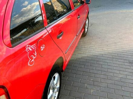 Червоний Шкода Фабія, об'ємом двигуна 1.2 л та пробігом 289 тис. км за 4000 $, фото 1 на Automoto.ua