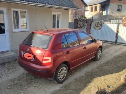 Красный Шкода Фабия, объемом двигателя 0 л и пробегом 200 тыс. км за 3300 $, фото 1 на Automoto.ua