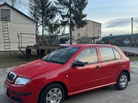 Красный Шкода Фабия, объемом двигателя 1.2 л и пробегом 326 тыс. км за 4000 $, фото 1 на Automoto.ua