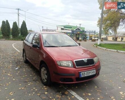 Червоний Шкода Фабія, об'ємом двигуна 1.2 л та пробігом 125 тис. км за 4000 $, фото 1 на Automoto.ua