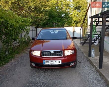 Красный Шкода Фабия, объемом двигателя 0 л и пробегом 131 тыс. км за 3762 $, фото 1 на Automoto.ua