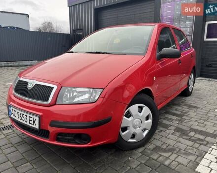 Красный Шкода Фабия, объемом двигателя 1.2 л и пробегом 264 тыс. км за 3250 $, фото 1 на Automoto.ua