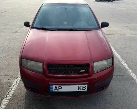 Красный Шкода Фабия, объемом двигателя 1.2 л и пробегом 283 тыс. км за 3700 $, фото 1 на Automoto.ua