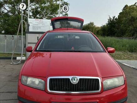 Шкода Фабия 2006 в Харькове на Automoto.ua Красный Шкода Фабия, объемом двигателя 1.2 л и пробегом 190 тыс. км за 3000 $, фото 1 на Automoto.ua