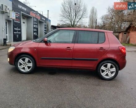 Красный Шкода Фабия, объемом двигателя 1.4 л и пробегом 251 тыс. км за 5499 $, фото 1 на Automoto.ua