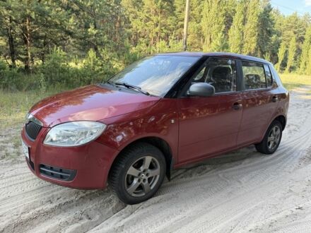 Шкода Фабия 2007 в Ахтырке на Automoto.ua Красный Шкода Фабия, объемом двигателя 1.2 л и пробегом 175 тыс. км за 3950 $, фото 1 на Automoto.ua