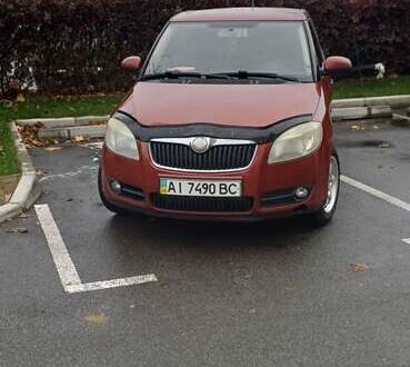 Червоний Шкода Фабія, об'ємом двигуна 1.39 л та пробігом 280 тис. км за 3900 $, фото 1 на Automoto.ua