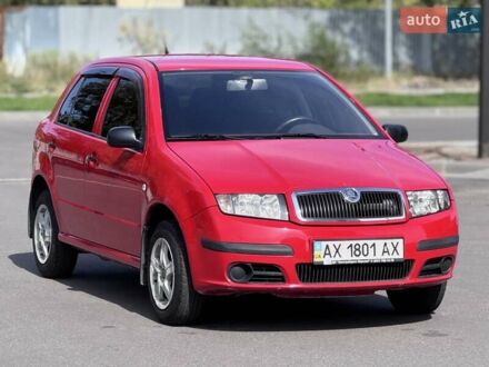 Красный Шкода Фабия, объемом двигателя 1.2 л и пробегом 175 тыс. км за 3300 $, фото 1 на Automoto.ua