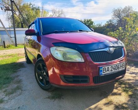 Красный Шкода Фабия, объемом двигателя 1.4 л и пробегом 220 тыс. км за 5200 $, фото 1 на Automoto.ua