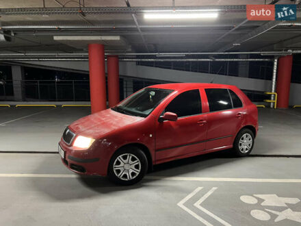 Червоний Шкода Фабія, об'ємом двигуна 1.39 л та пробігом 260 тис. км за 3700 $, фото 1 на Automoto.ua