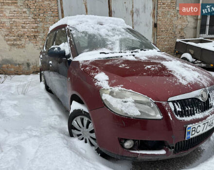 Красный Шкода Фабия, объемом двигателя 1.39 л и пробегом 200 тыс. км за 2490 $, фото 1 на Automoto.ua