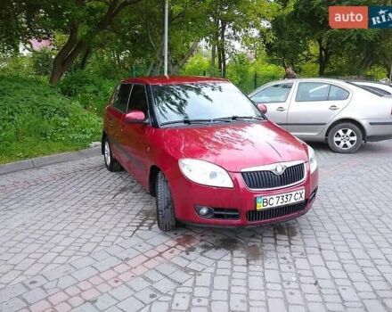 Червоний Шкода Фабія, об'ємом двигуна 1.6 л та пробігом 200 тис. км за 6300 $, фото 1 на Automoto.ua