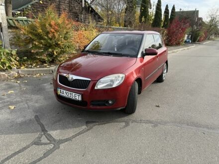 Шкода Фабія 2008 у Києві на Automoto.ua Червоний Шкода Фабія, об'ємом двигуна 1.4 л та пробігом 305 тис. км за 3000 $, фото 1 на Automoto.ua