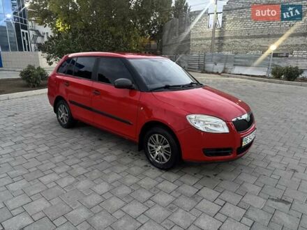 Красный Шкода Фабия, объемом двигателя 1.39 л и пробегом 146 тыс. км за 6200 $, фото 1 на Automoto.ua