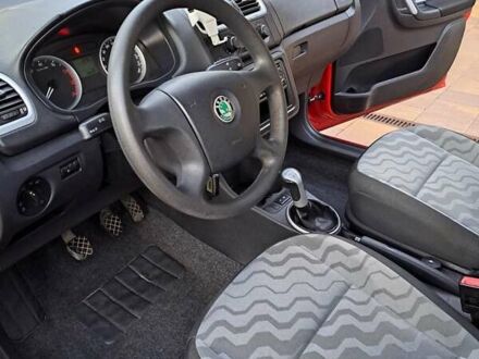 Червоний Шкода Фабія, об'ємом двигуна 1.2 л та пробігом 113 тис. км за 4500 $, фото 1 на Automoto.ua