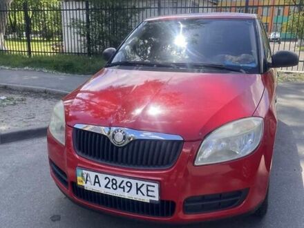 Красный Шкода Фабия, объемом двигателя 1.2 л и пробегом 156 тыс. км за 3800 $, фото 1 на Automoto.ua