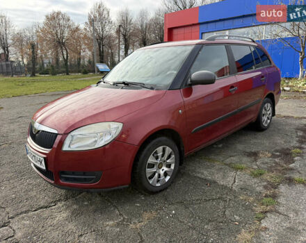Красный Шкода Фабия, объемом двигателя 1.2 л и пробегом 292 тыс. км за 4600 $, фото 1 на Automoto.ua
