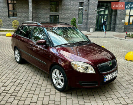 Красный Шкода Фабия, объемом двигателя 1.6 л и пробегом 209 тыс. км за 5200 $, фото 1 на Automoto.ua