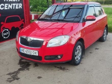 Шкода Фабия 2009 в Кривом Роге на Automoto.ua Красный Шкода Фабия, объемом двигателя 1.4 л и пробегом 150 тыс. км за 5200 $, фото 1 на Automoto.ua