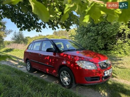 Шкода Фабия 2009 в Житомире на Automoto.ua Красный Шкода Фабия, объемом двигателя 1.2 л и пробегом 164 тыс. км за 4800 $, фото 1 на Automoto.ua