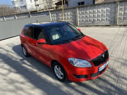 Червоний Шкода Фабія, об'ємом двигуна 1.2 л та пробігом 300 тис. км за 4200 $, фото 1 на Automoto.ua
