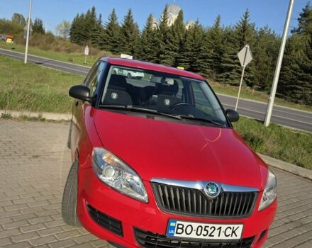 Красный Шкода Фабия, объемом двигателя 1.6 л и пробегом 206 тыс. км за 4798 $, фото 1 на Automoto.ua