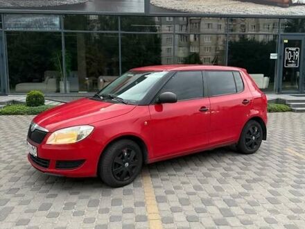 Червоний Шкода Фабія, об'ємом двигуна 1.2 л та пробігом 280 тис. км за 4800 $, фото 1 на Automoto.ua