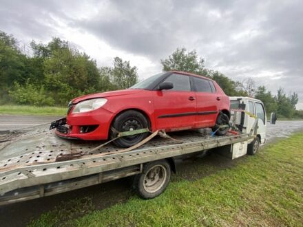 Шкода Фабія 2011 у Смеле на Automoto.ua Червоний Шкода Фабія, об'ємом двигуна 1.2 л та пробігом 150 тис. км за 2600 $, фото 1 на Automoto.ua