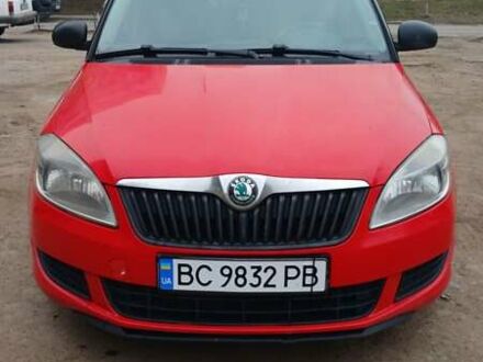 Червоний Шкода Фабія, об'ємом двигуна 1.6 л та пробігом 200 тис. км за 5100 $, фото 1 на Automoto.ua
