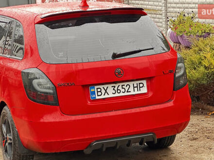 Красный Шкода Фабия, объемом двигателя 1.6 л и пробегом 423 тыс. км за 5500 $, фото 1 на Automoto.ua