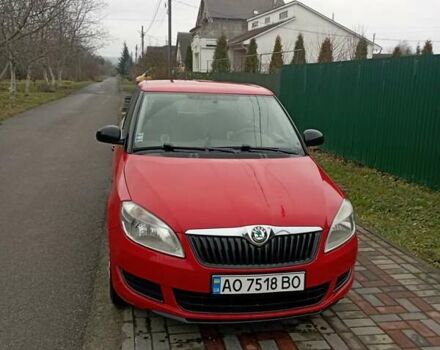 Красный Шкода Фабия, объемом двигателя 1.2 л и пробегом 230 тыс. км за 4500 $, фото 1 на Automoto.ua