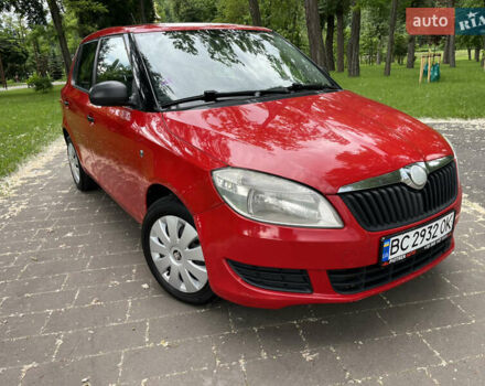 Красный Шкода Фабия, объемом двигателя 1.2 л и пробегом 218 тыс. км за 5600 $, фото 1 на Automoto.ua