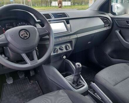 Шкода Фабия, объемом двигателя 1 л и пробегом 99 тыс. км за 7699 $, фото 28 на Automoto.ua