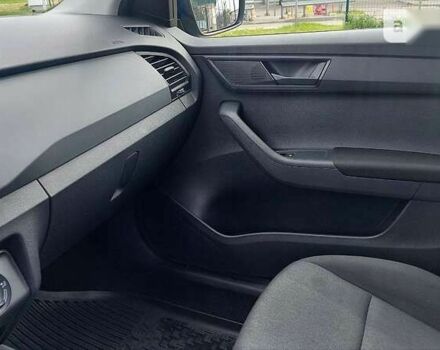 Шкода Фабия, объемом двигателя 1 л и пробегом 99 тыс. км за 7699 $, фото 25 на Automoto.ua