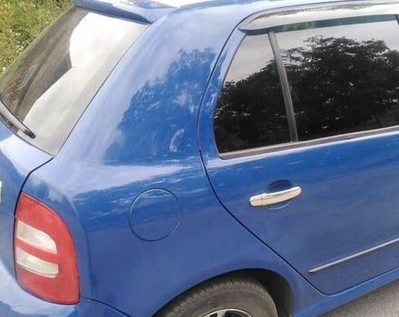 Шкода Фабия, объемом двигателя 1.39 л и пробегом 260 тыс. км за 3500 $, фото 3 на Automoto.ua