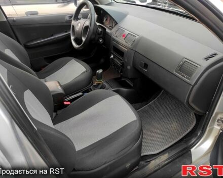 Шкода Фабия, объемом двигателя 1.2 л и пробегом 340 тыс. км за 3200 $, фото 3 на Automoto.ua