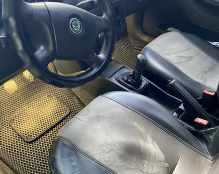 Шкода Фабия, объемом двигателя 1.39 л и пробегом 198 тыс. км за 4000 $, фото 4 на Automoto.ua