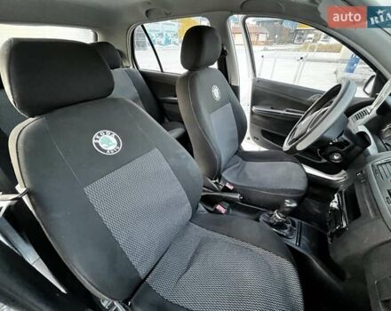 Шкода Фабія, об'ємом двигуна 1.2 л та пробігом 154 тис. км за 4500 $, фото 13 на Automoto.ua